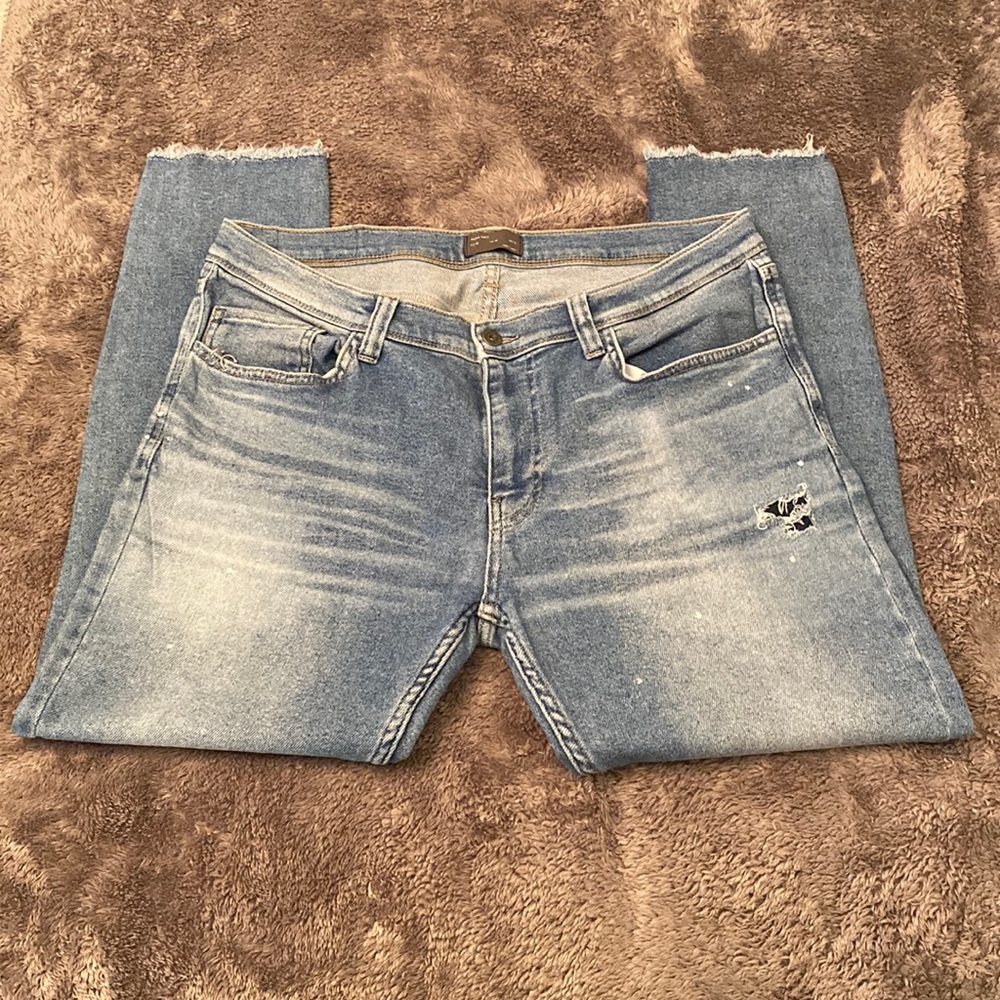 Zara Men’s Tapered Ripped Blue Jeans